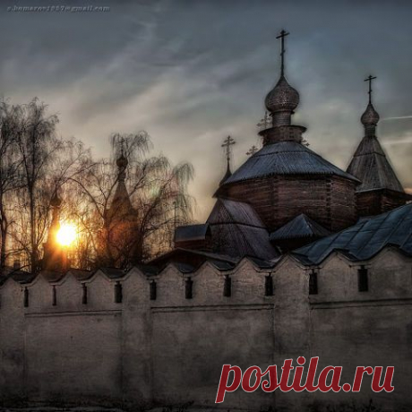 СТЕНЫ МОНАСТЫРСКИЕ...
Город Муром. Троицкий, женский монастырь Автор Sergey Komarov