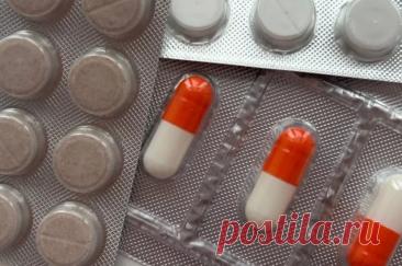 Почему могут не действовать лекарства? Когда назначенный препарат не приносит облегчения, это вызывает тревогу и разочарование. На это есть несколько веских причин, которые не напрямую связаны с самим лекарством.