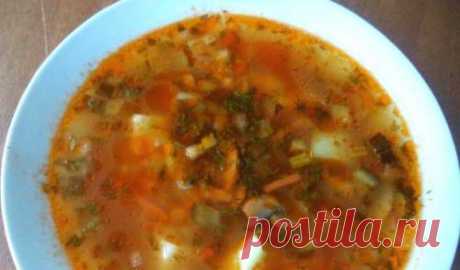 Грибной суп с солеными огурцами / Простые рецепты