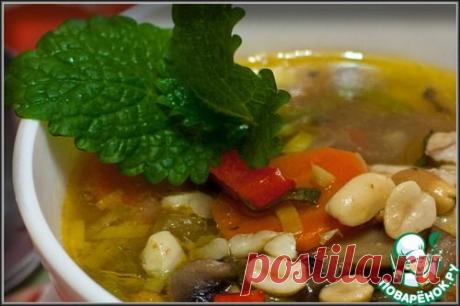 Суп куриный с арахисом и шампиньонами - кулинарный рецепт