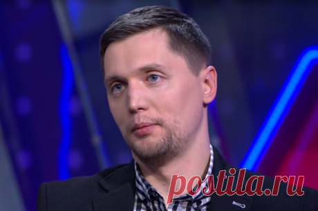 МК: российский гандболист Ковалев разбил голову о стол в караоке-клубе. Спортсмен отдыхал вместе с друзьями.
