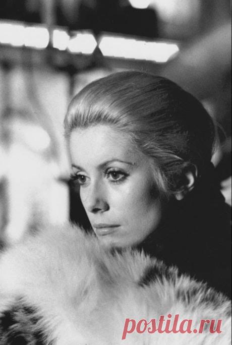 Catherine Deneuve during the filming of "La Chamade", photo by Raymond Depardon, 1968
