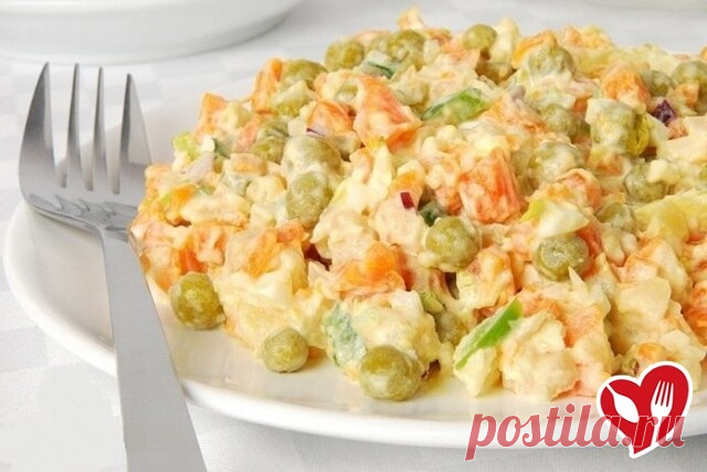 Салат «Николь» с куриной грудкой.
Ингредиенты:
Куриная грудка варёная — 200 г,
маложирный сыр — 200 г,
морковь сырая — 200 г,
зелёный горошек — 1 ст. л.,
йогурт натуральный — 100 г,
чеснок, соль по вкусу
Приготовление:
Грудку порезать на мелкие кусочки. Сыр и морковь натереть на крупной терке. Добавить горошек и заправить йогуртом, добавив раздавленный зубчик чеснока. Переложить все в салатницу.
Приятного аппетита!
#рецепт