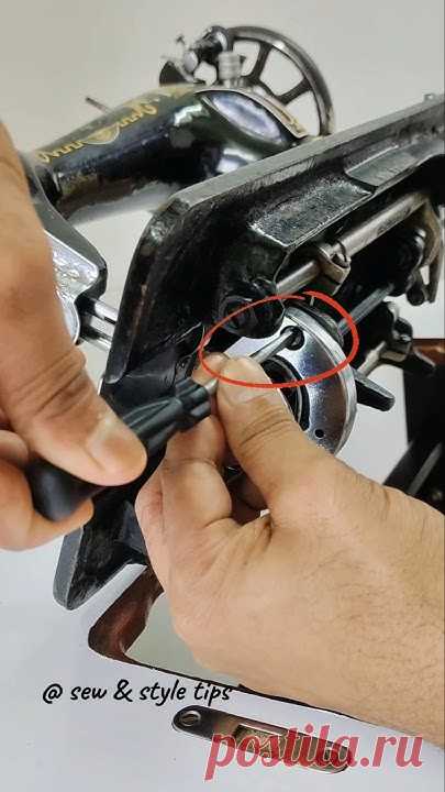 Easy trick to loosen a jammed screw on sewing machine ! #sewingmachinerepair #sewingmachineproblems