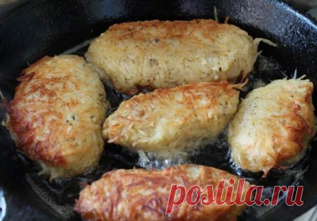 (4) Хотите удивить гостей? Приготовьте Гомельские котлеты - Будет вкусно - 28 апреля - 43025023297 - Медиаплатформа МирТесен Очень оригинальное и сытное блюдо, которое разнообразит привычное меню. Изначально кажется, то готовить сложно, но это не так. Приноровившись, котлеты по-гомельски Вы будете готовить так же быстро, как и любые другие. Ингредиенты Куриное филе или свинина - 500 - 600 грамм; Грибы - 300 грамм - 28 апреля - 43025023297 - Медиаплатформа МирТесен