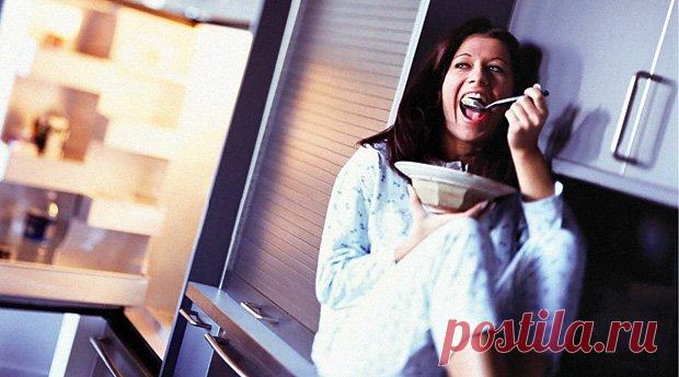 Поздний перекус тоже может быть полезным Согласно результатам исследования, опубликованным в последнем выпуске реферируемого журнала BritishJournalofNutrition, потребление 30 граммов белка за полчаса до сна, по всей видимости, оказывает положительное влияние на качество мышц, обмен веществ и общее состояние здоровья...