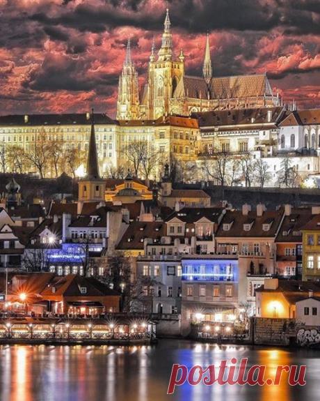 Prague Castle at night, Prague, Czechia   |  Pinterest