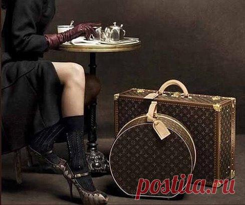 Наслаждайтесь жизнью и музыкой, которая помогает скрыться от жестокой реальности мира, пусть хотя бы на несколько минут!!!!