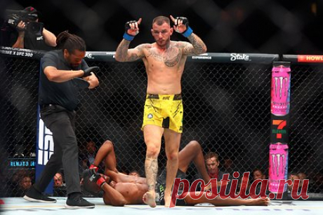 Боец UFC нецензурно оскорбил Макрона после победы на турнире в Париже
