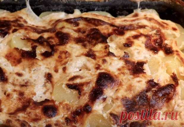Заливаем картошку молоком и ставим в духовку - Steak Lovers - 12 апреля - 43425765905 - Медиаплатформа МирТесен Свежий взгляд на приготовление картошки — попробовать сделать ее в духовке с молоком. В итоге выходит блюдо, которое вполне можно подавать и как гарнир, и самостоятельно. На два килограмма картофеля нам понадобится 800 миллилитров молока, 200 граммов любого мягкого сыра и 100 граммов твердого — его - 12 апреля - 43425765905 - Медиаплатформа МирТесен