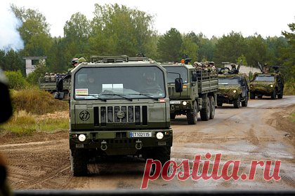 Боец ВСУ рассказал о схеме с поставкой западного оружия на черный рынок. Украина поставляет западное оружие на черные рынки в промышленных масштабах, рассказал действующий боец ВСУ. По его словам, была придумана «шикарно замученная схема», в которой могут быть задействованы представители украинского генералитета и гражданские высокие чины.