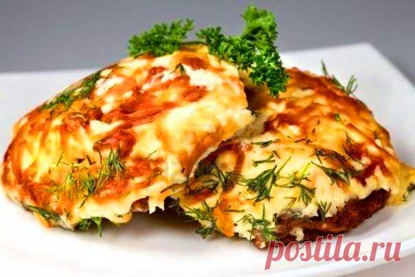 Мясо с грибами и помидорами в фольге
