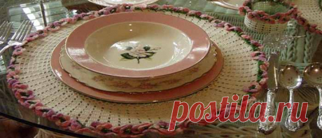 Салфетки для сервировки стола крючком со схемами: простые и красивые