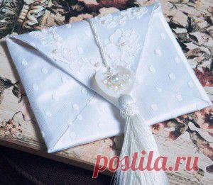 Свадебный клатч с кисточкой