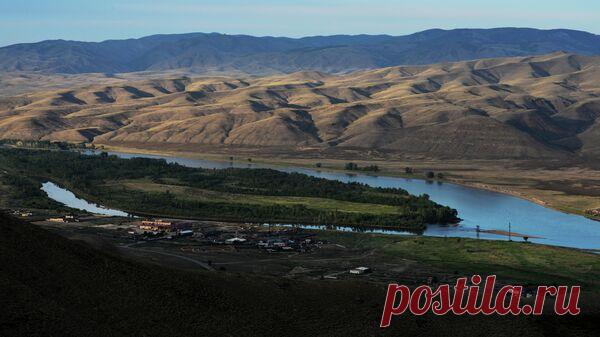 Лодка с людьми перевернулась на Енисее в Туве