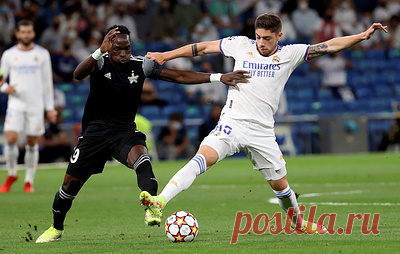 Молдавский "Шериф" победил "Реал" в матче Лиги чемпионов. Клуб из Тирасполя выиграл в гостях со счетом 2:1 (1:0 – автогол, 1:0 – Нани, 2:1 – Овидиу. Теперь клуб из Приднестровья, который не имеет своей базы и выступает на стадионе "Динамо", выйдет в финал Лиги Европы.