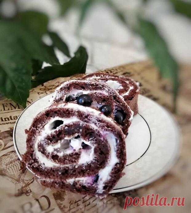 ````````````````````````ПП-рулетик с ягодами````