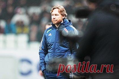 Карпин оценил разгромную победу над Кубой со счетом 8:0. Главный тренер сборной России по футболу Валерий Карпин оценил разгромную победу над национальной командой Кубы в товарищеском матче. «Многое зависит от нас, сегодня играли — 8:0. Можно и сборную Кубы не обыграть с таким счетом», — заявил специалист. Он подчеркнул, что в 2023 году выделил бы матч против Камеруна.