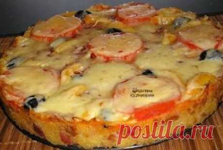 🍕 Пицца: 3 моментальных варианта теста и 7 лучших начинок 🍕
1. Кефирное тесто
1 стакан кефира
2-2,5 стакана муки (или сколько возьмет тесто)
1 яйцо
1 ст.л. растительного масла без запаха
½ ст.л. сахара
1/2 ч.л. соды
Соль
Шаг 1. Муку просеять, смешать с содой и солью.
Шаг 2. Взбить слегка яйцо и добавить его в кефир.
Шаг 3. В кефир постепенно добавлять муку. Размешать до однородной массы. Должно получится тугое тесто. Если муки мало – можно добавить немного еще.
Шаг 4. По...