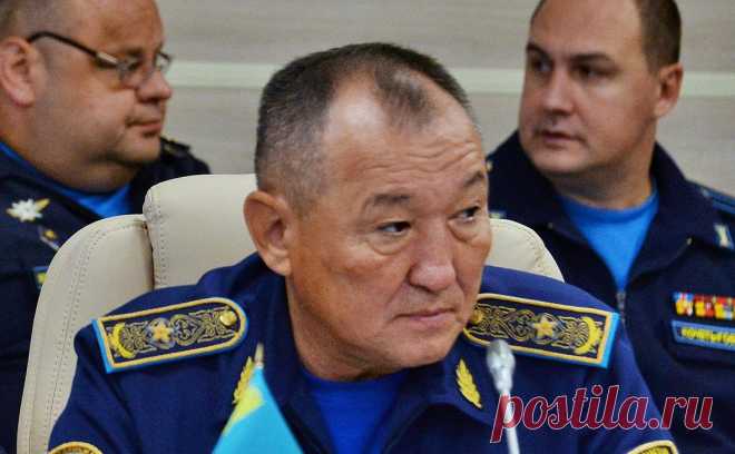 Токаев уволил министра обороны Казахстана. Жаксылыкова, проработавшего министром обороны больше трех лет, отправили в отставку. Во время его нахождения на посту ведомство часто критиковали из-за случаев суицида среди военнослужащих