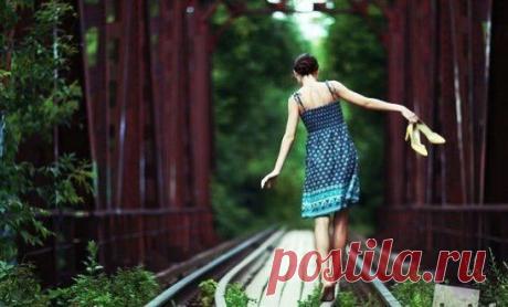 Если у человека нет на вас времени, смело разворачивайтесь и бегите, бегите от него, иначе всю жизнь так и простоите  в ожидании своей очереди.