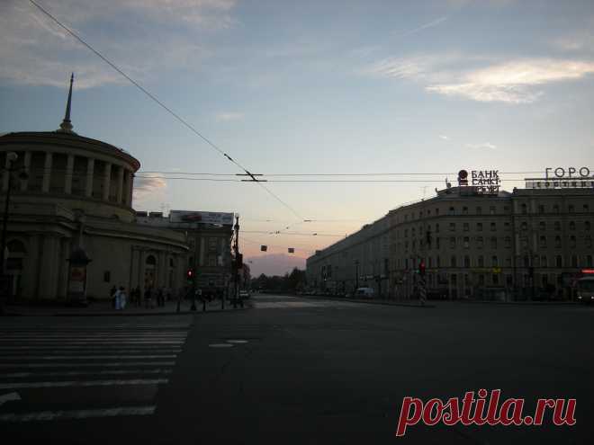 Невский проспект, Лиговский проспект и станция метро "Площадь Восстания"
