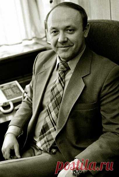 4 марта 1937 года родился легендарный советский телеведущий, путешественник, врач Юрий Сенкевич / История цивилизаций!