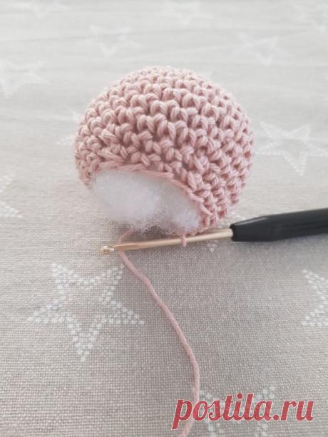 Free instructions for crocheting balls in the form of video and text with pictures. Nothing can go wrong.