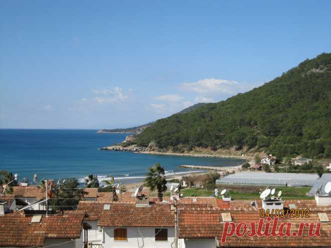 Вид из окна на море