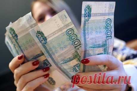 Минфин оценил дефицит российского бюджета. Минфин дал предварительную оценку дефицита российского бюджета в первом квартале 2023 года — он составил 2,4 триллиона рублей. Доходы бюджета в январе-марте упали на 21 процент в годовом выражении, до 5,677 триллиона рублей. Расходы увеличились до 8,077 триллиона рублей, что на 34 процента выше результата 2022 года.