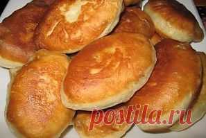 Пирожки жаренные с картошкой на дрожжах..