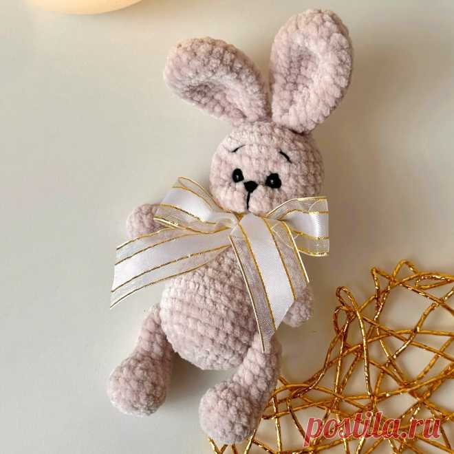 PDF Мини Зайка крючком. FREE crochet pattern; Аmigurumi animal patterns. Амигуруми схемы и описания на русском. Вязаные игрушки и поделки своими руками #amimore - зайка из плюшевой пряжи, плюшевый заяц, зайчик, кролик, зайчонок, крольчонок.