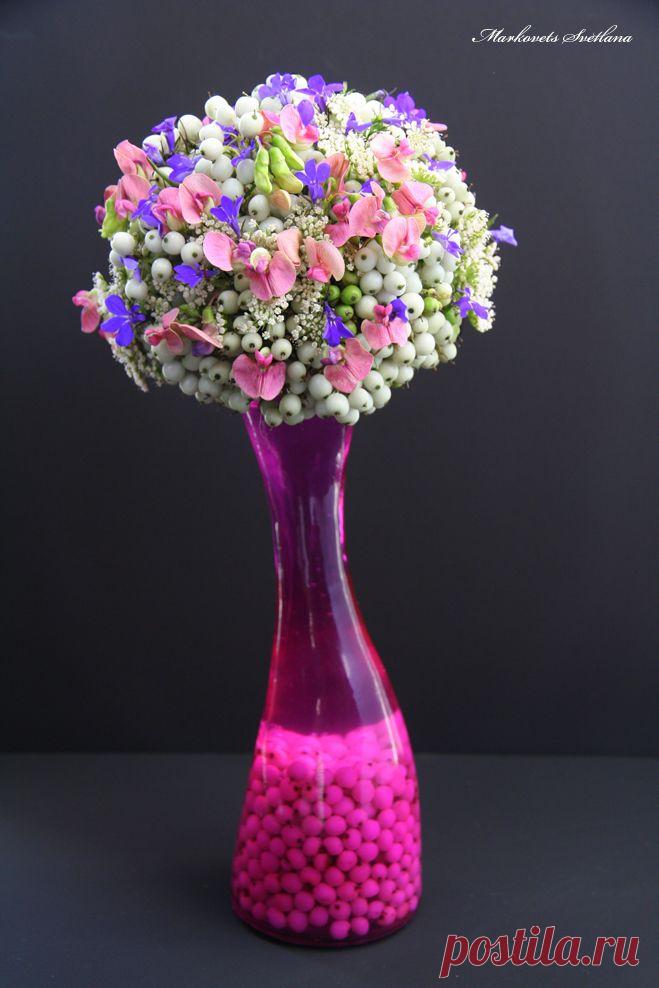 Друзья! Базовый курс обучения по флористике начнётся в нашей школе 15 и 17 октября. Приглашаем всех студентов, прошедших краткий подготовительный курс.