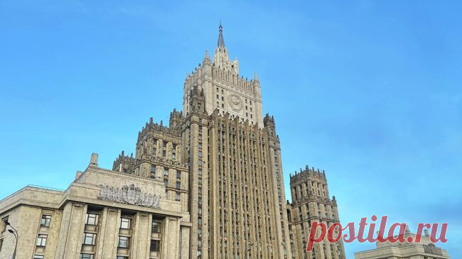 Киев игнорирует усилия третьих стран по мирному диалогу, заявили в МИД