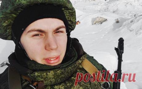 Глава Кировграда рассказал о гибели кинолога в операции на Украине. Сержант Евгений Дудин был кинологом, и в командировку его отправили со служебной собакой. Немецкая овчарка Ненси также погибла. Военного посмертно наградили орденом Мужества