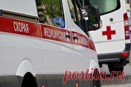 Двух российских рабочих завалило землей во время рытья траншеи. В Нижневартовске двух рабочих завалило землей во время рытья траншеи. Об этом сообщил источник Ura.ru. По его данным, одного из рабочих не удалось спасти, у другого диагностировали черепно-мозговую травму и госпитализировали с множественными ушибами. Россияне рыли траншею к частному дому для установки водопровода.