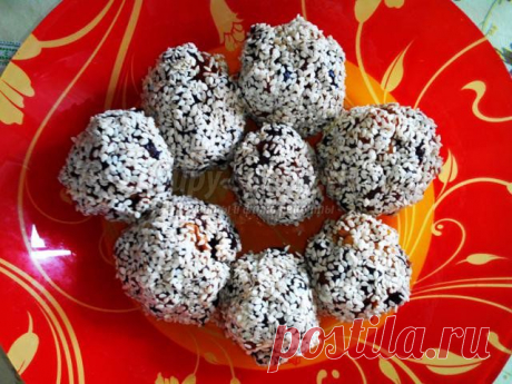 Конфеты с сухофруктами и орехами. Букет сыроеда. Рецепт с пошаговыми фото