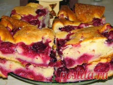 Самые вкусные рецепты | VK
Быстрый пирог с замороженной вишней