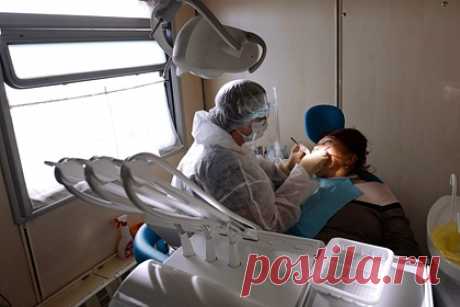 В Арктике появилась вакансия с зарплатой в полмиллиона рублей. Вакансия стоматолога-ортодонта с окладом в несколько сотен тысяч рублей в месяц появилась в Мурманске. От кандидатов требуется наличие высшего образования и сертификатов по специальности. Тем, кто решит приехать в Арктику из другого региона работодатель обещает оплату жилья на весь испытательный срок.