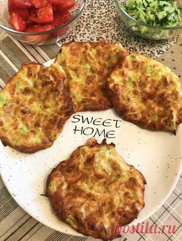 Кабачковые оладьи в духовке! Нежность в каждом кусочке 🤗... | Интересный контент в группе Тома Готовитдома