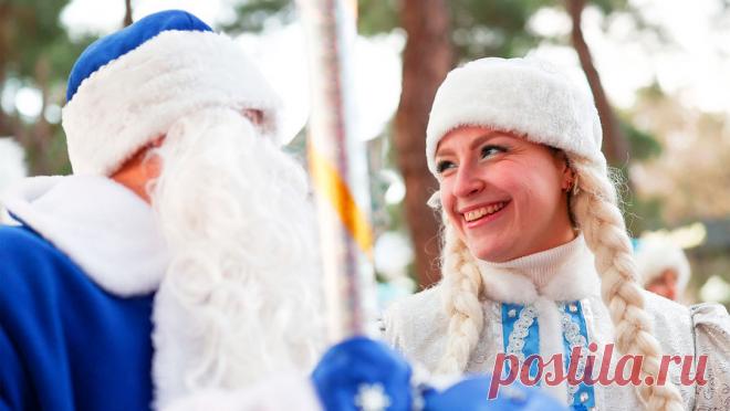 В Кемерово прошел хоровод Снегурочек с рекордным числом участников. Массовый хоровод Снегурочек, в котором приняли участие более 1000 человек, состоялся в Олимпийском парке Кемерово. Мероприятие было занесено в книгу "Рекордов России", передает РИА Новости. Как сказала регистратор книги ...