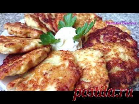 Рубленные куриные котлеты Куриное филе-400 гр.Лук-150-200 гр.Яйцо-1 шт.Мука-2 ст. л.Сливочное масло-40-50 гр.СольПерецСушеный чеснокРастительное масло для жарки