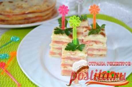 Канапе из блинов с форелью и плавленым сыром