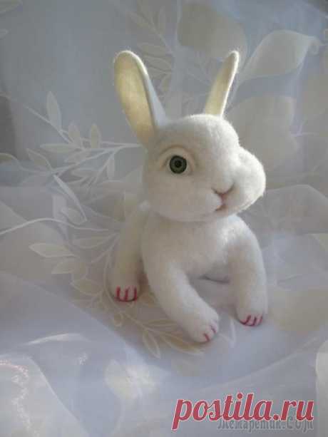 Трусишка зайка беленький) Сухое валяние, 100 % шерсть.