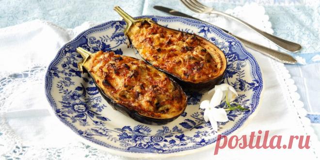 Баклажаны в духовке, фаршированные бараньим фаршем и нутом: рецепт - Лайфхакер