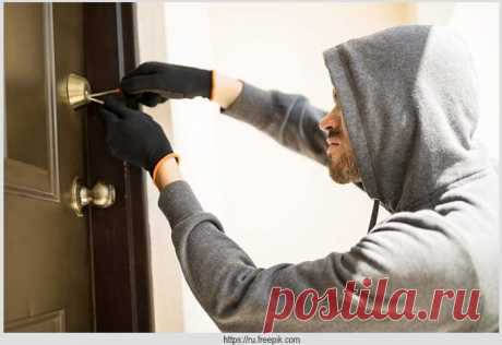 Как обеспечить безопасность дома своими руками     Обеспечить безопасность дома — это одна из первых задач, которую должен решить каждый человек. Именно дома мы чувствуем себя наиболее комфортно, и именно дома хочется ощущать себя в полной безопасности. Однако, обеспечение безопасности дома может оказаться довольно сложной задачей, особенно для тех, у кого нет возможности обратиться за помощью к профессионалам. В этой статье...