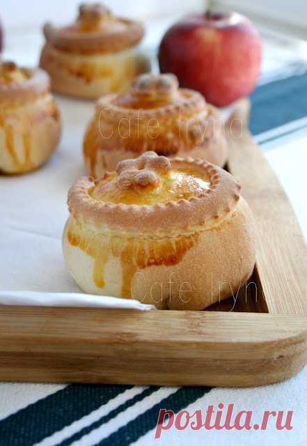 Бочонки с яблоками