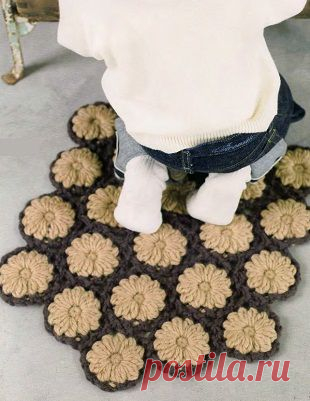 Коврик из круглых мотивов крючком
