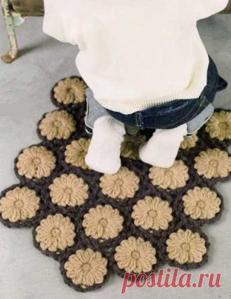 Коврик из круглых мотивов крючком