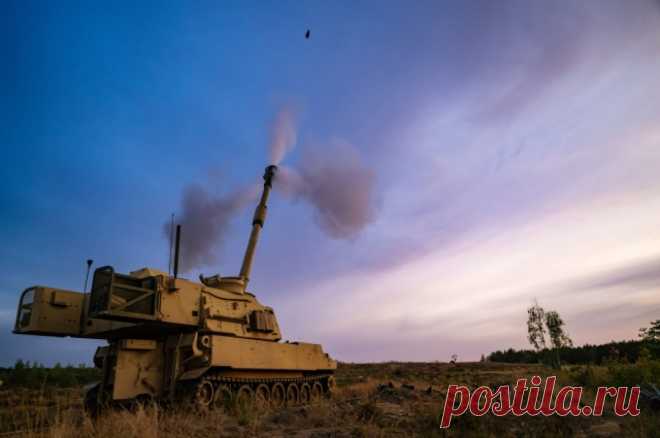 Военные ВС РФ за сутки уничтожили сразу три САУ Paladin ВСУ в зоне СВО. Орудия поразили на купянском, донецком и авдеевском направлениях.